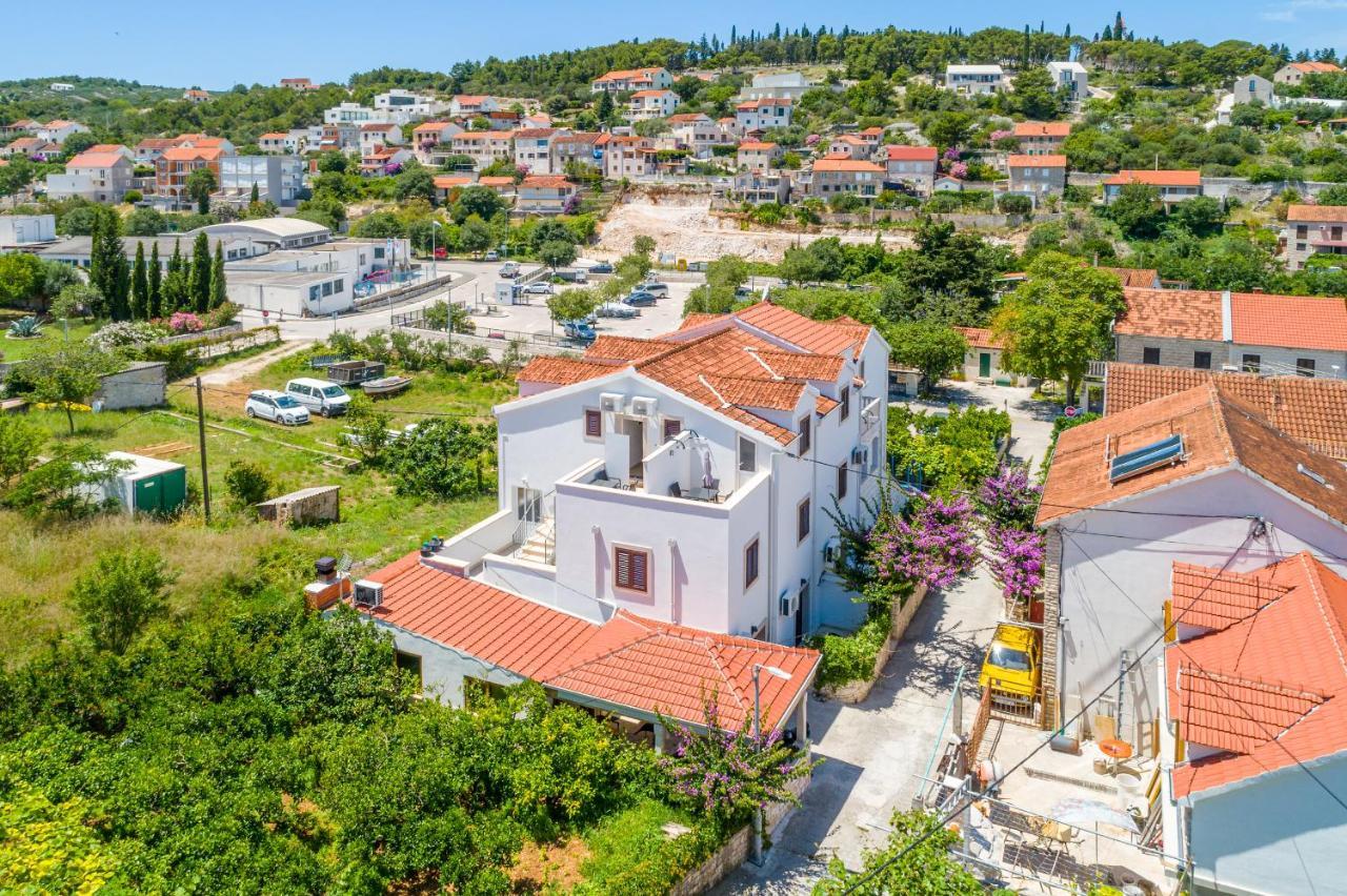 Villa Dinka Sutivan Exteriör bild