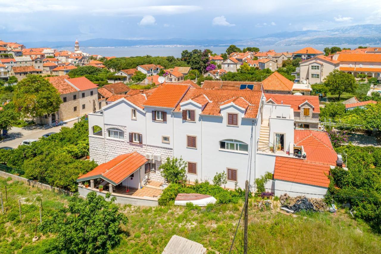 Villa Dinka Sutivan Exteriör bild