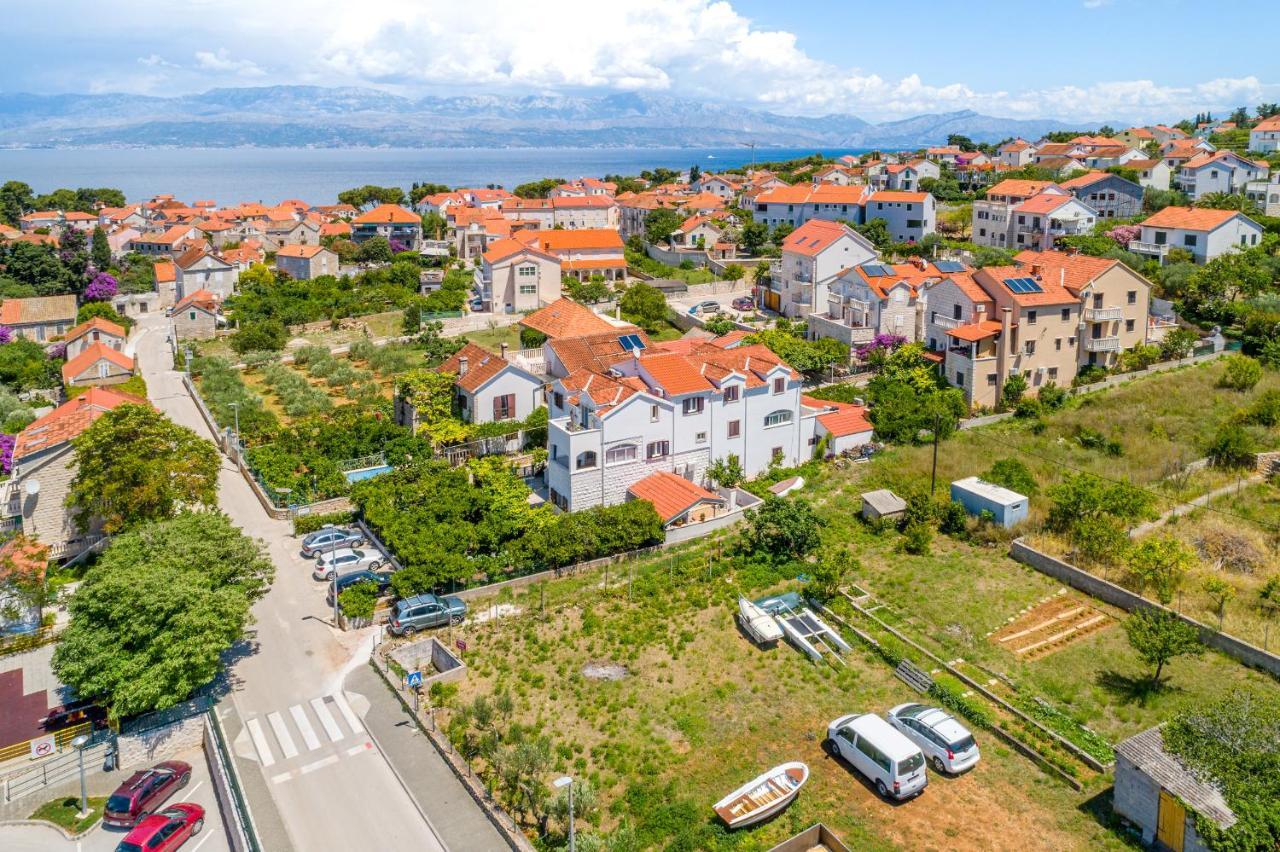 Villa Dinka Sutivan Exteriör bild
