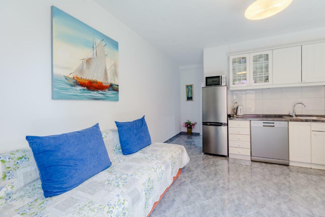 Villa Dinka Sutivan Exteriör bild