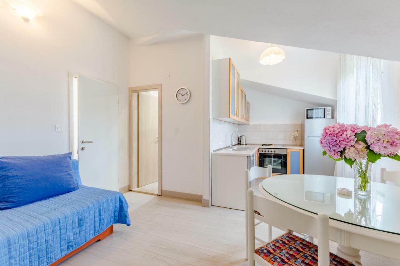 Villa Dinka Sutivan Exteriör bild